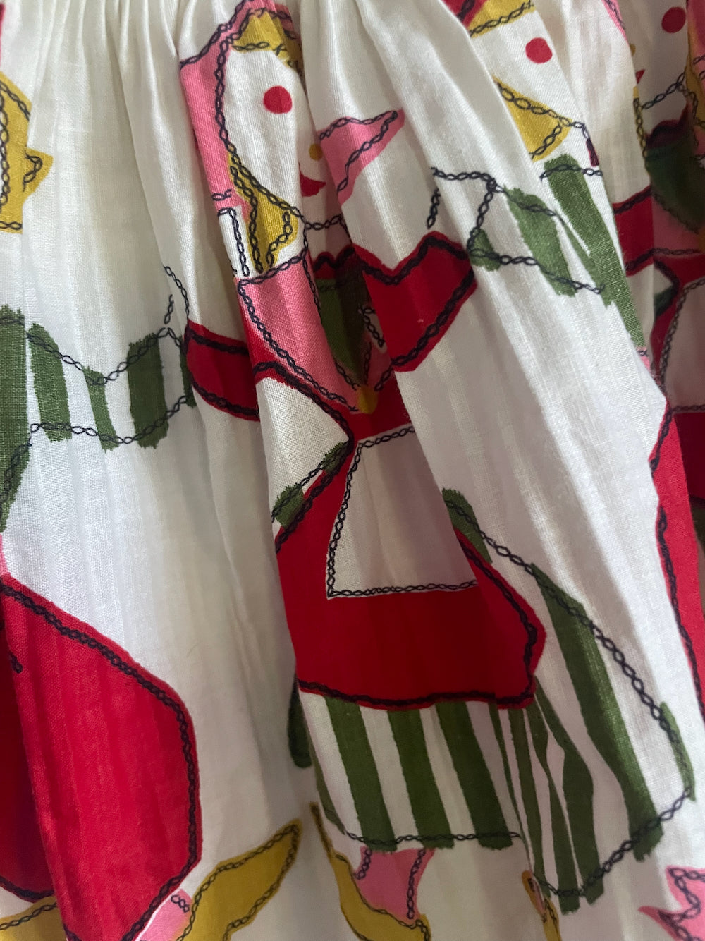 dutch style bold artisitic print apron