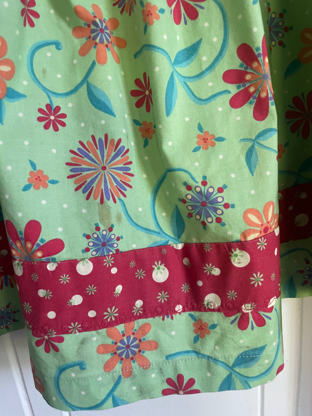 floral 60s style vintage apron