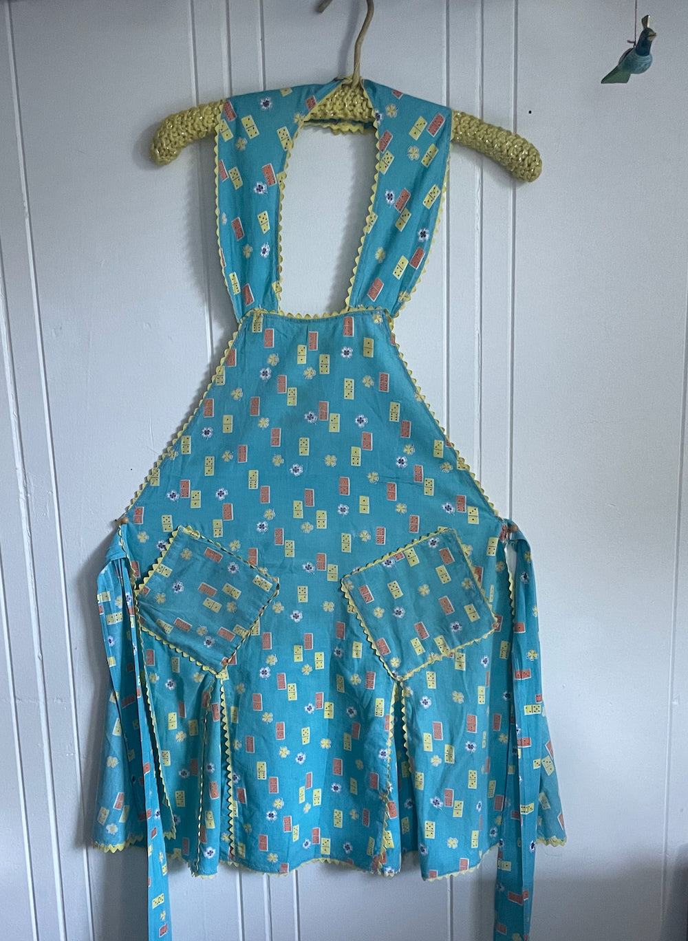 Vintage full length domino blue 50s apron