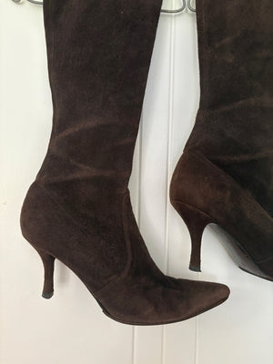 Jenny's brown suede boots
