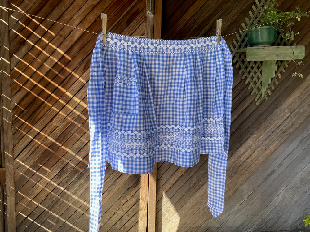 Vintage gingham cross stitch apron front