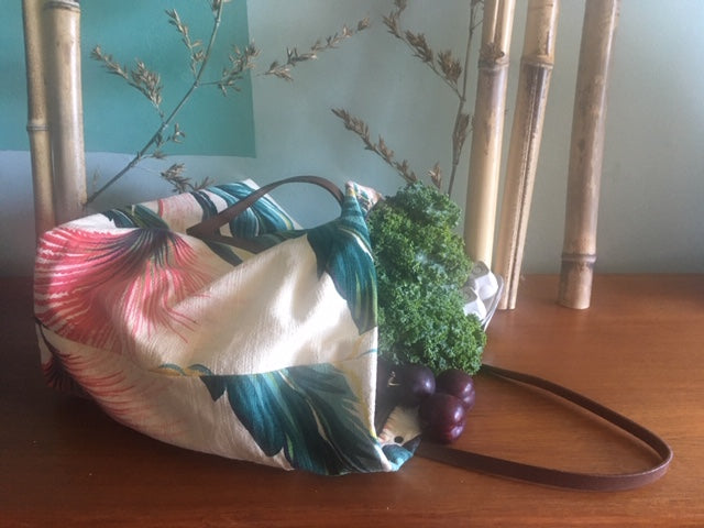 Lana's banana leaf tote bag