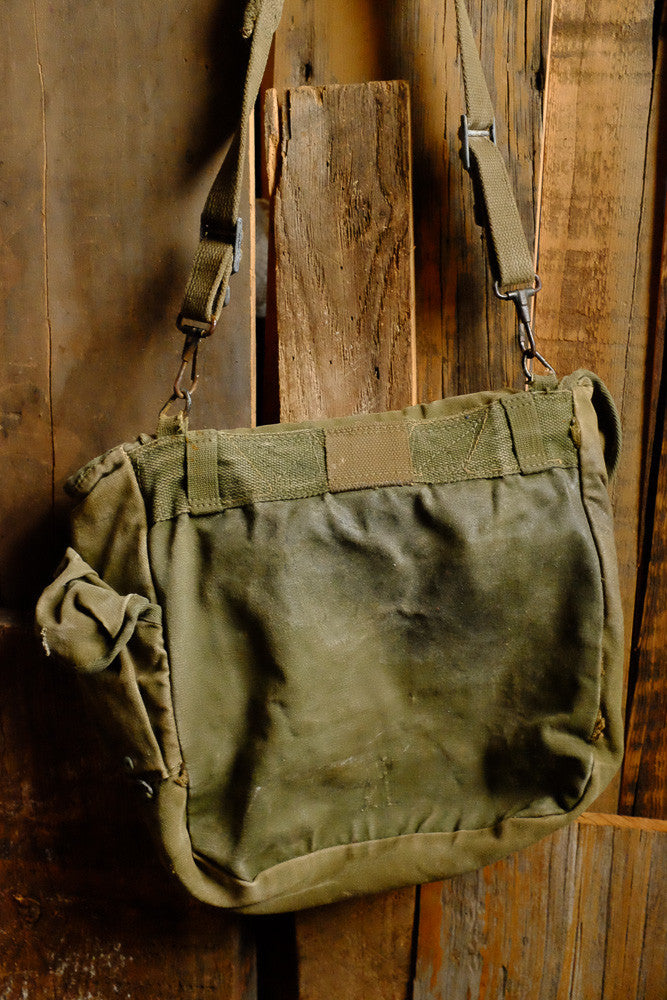 Vintage Army Shoulder Backpack Back Detail