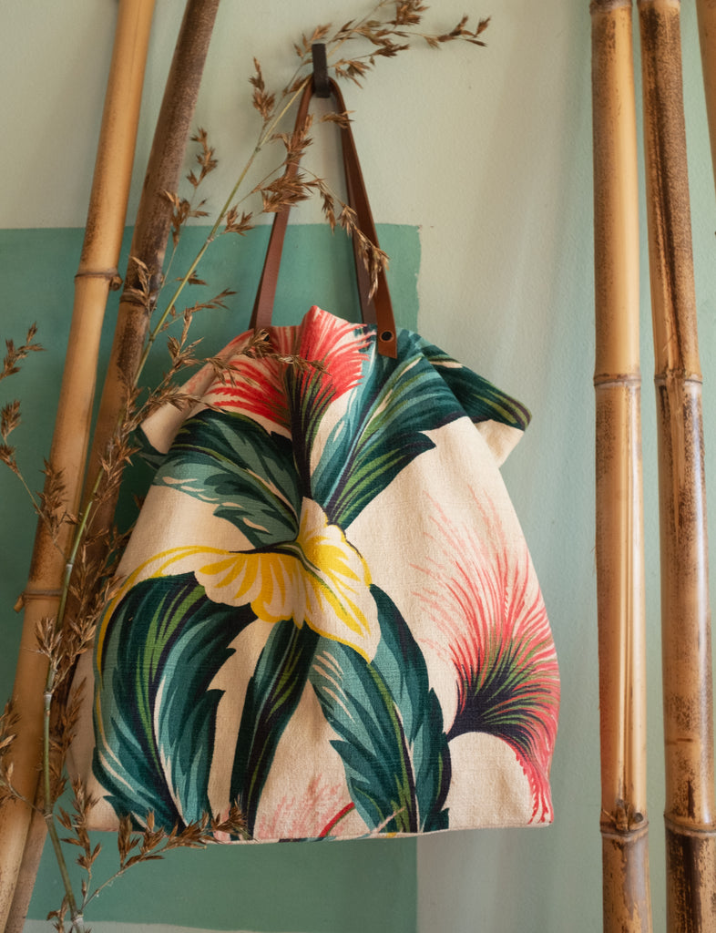 Lana's banana leaf tote bag