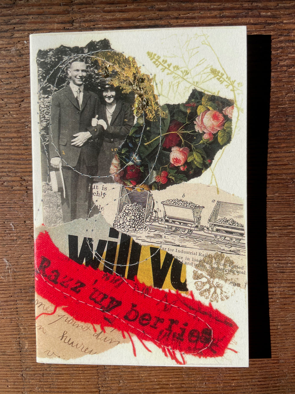 Elegant gent pack of printed cards with romantic themes and designs