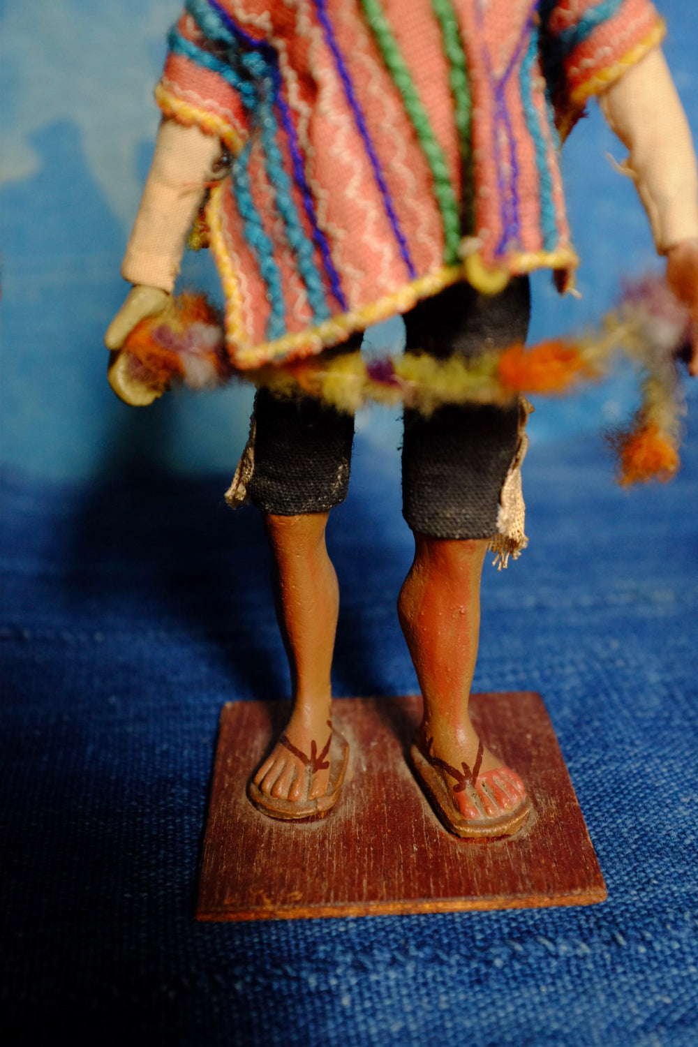 Two vintage Peruvian folk dolls 