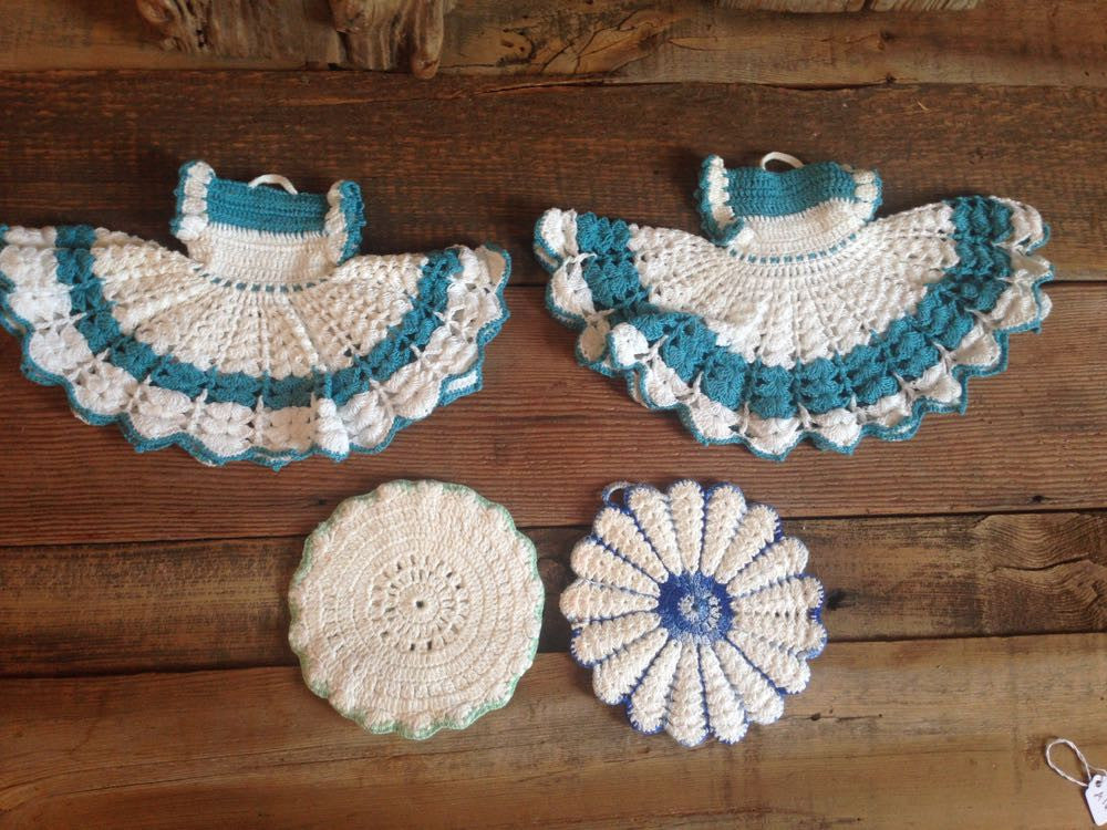 crochet vintage hot pads teal and white