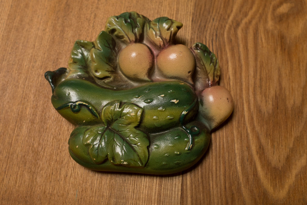 Vintage veggie plaques 