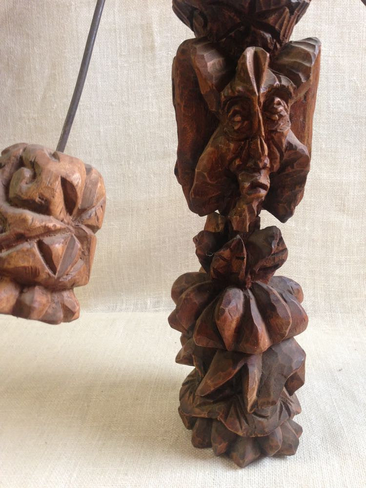 Vessy's wobbly tiki sculpture